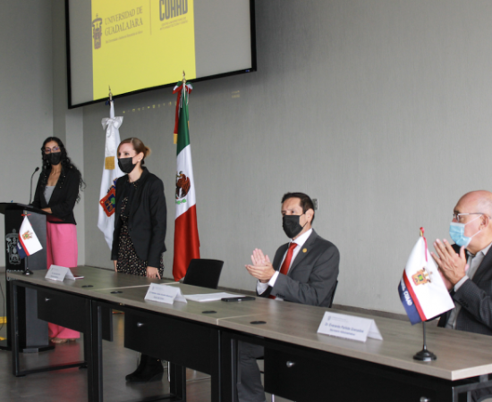 Reconocen trayectoria y antigüedad de trabajadores y académicos del CUAAD_1