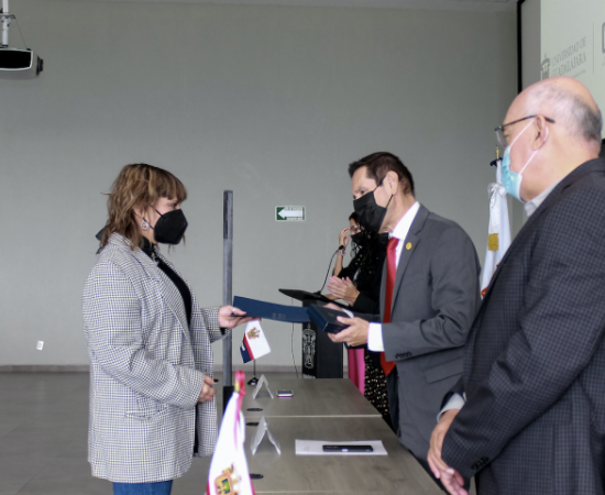 Reconocen trayectoria y antigüedad de trabajadores y académicos del CUAAD_2