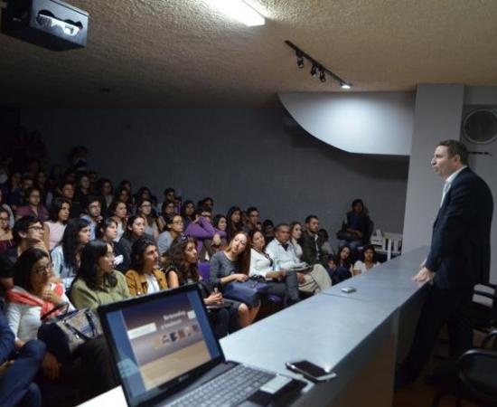 El diseño y la arquitectura de Albert Fakhoury se presentan en CUAAD_1