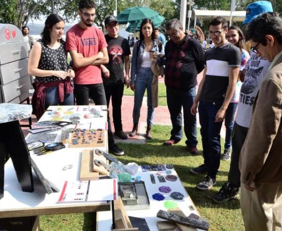 Comunidad de Diseño Industrial reconoce trayectoria del maestro Jesús López Veloz 3