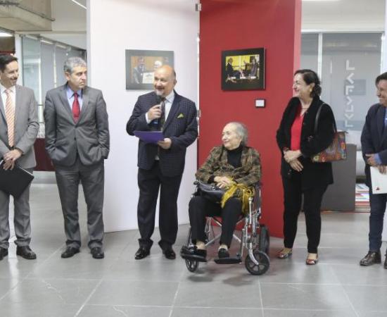 Inauguran exposición sobre Fernando del Paso en librería Carlos Fuentes (foto 1)