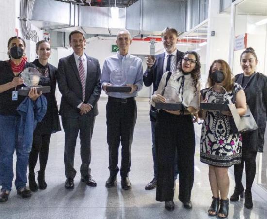 FICG entrega Premio Mayahuel al DIS del CUAAD por formar cineastas en Jalisco_1