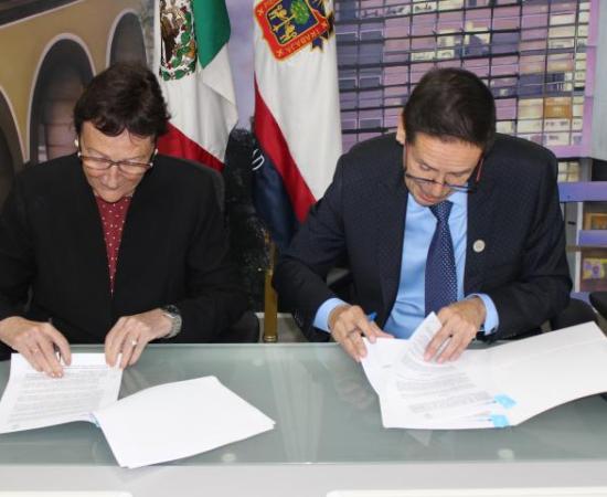 Firma convenio el CUAAD con Conservatorio Liceu, de España (foto 1)
