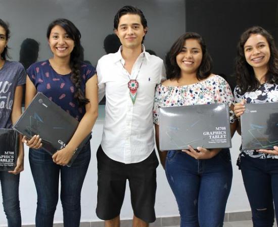 Alumnos del CUAAD diseñan campañas comerciales para la empresa GCioccaS 3