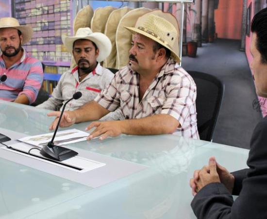 Entrega CUAAD los primeros uniformes a Calandrieros de Guadalajara 1