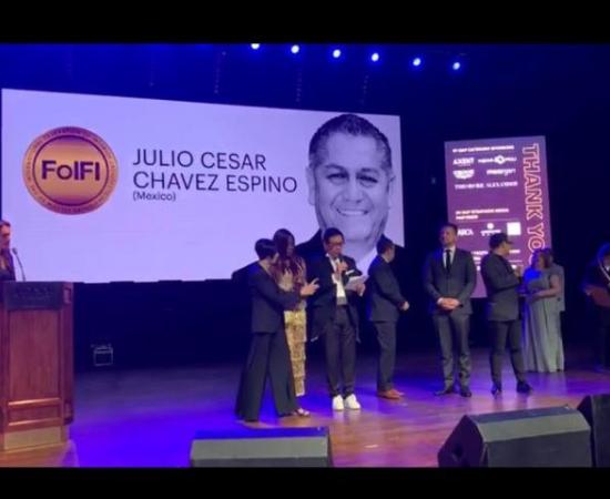 Reconoce federación internacional a académico del CUAAD_1
