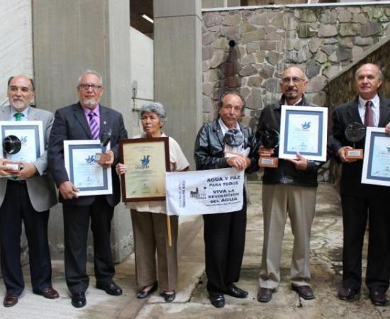 Entregan galardón “Colibrí” a profesores del CUAAD y a Salvemos Temaca, AC