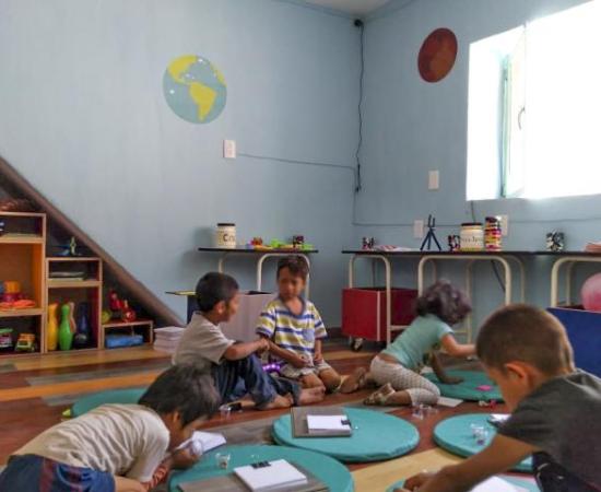 UNESCO y Scouts del Mundo reconocen ludoteca en albergue, creada por diseñadora de interiores del CUAAD (foto 3)