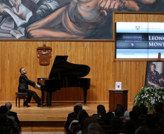 Recuerdan con homenaje póstumo a la maestra Leonor Montijo 2