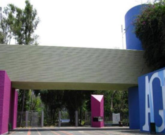 Invitan a recorrer la arquitectura moderna y obra plástica en la zona del Parque Agua Azul (foto 2)