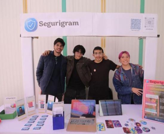 alumnos del CUAAD enseñan sobre ciberseguridad_img2