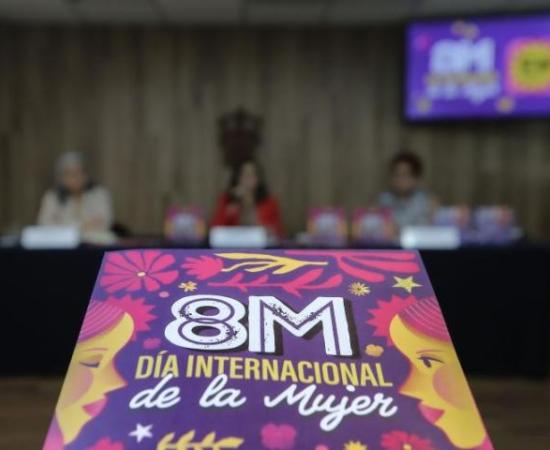 UdeG presenta póster_img4