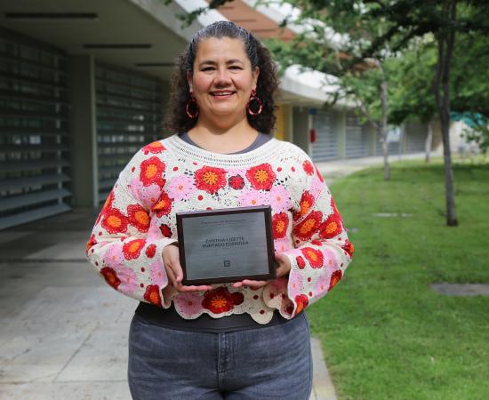 La universidad argentina otorgó la distinción a la "Trayectoria en Investigación" a la doctora Cynthia Lizette Hurtado Espinosa