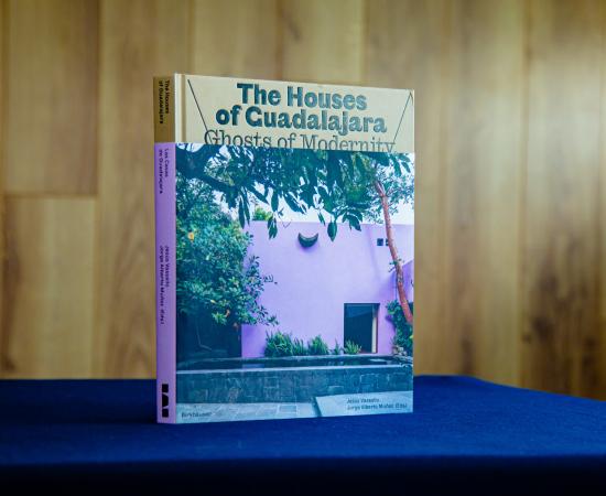 Investigadores del CUAAD, en conjunto con universidades extranjeras, crean este volumen con el fin de rescatar la obra del arquitecto tapatío