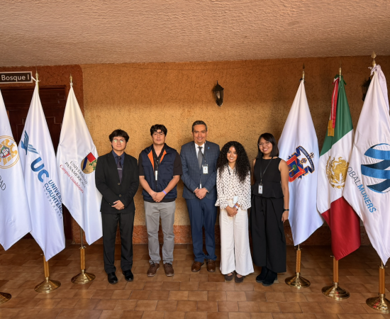 Cuatro alumnas y alumnos participaron en un ejercicio de diplomacia que reunió a jóvenes de distintas universidades para debatir problemáticas globales y construir acuerdos